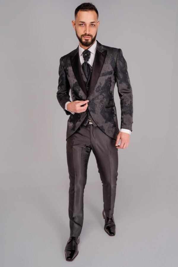 Traje de Brocado - Imagen 3